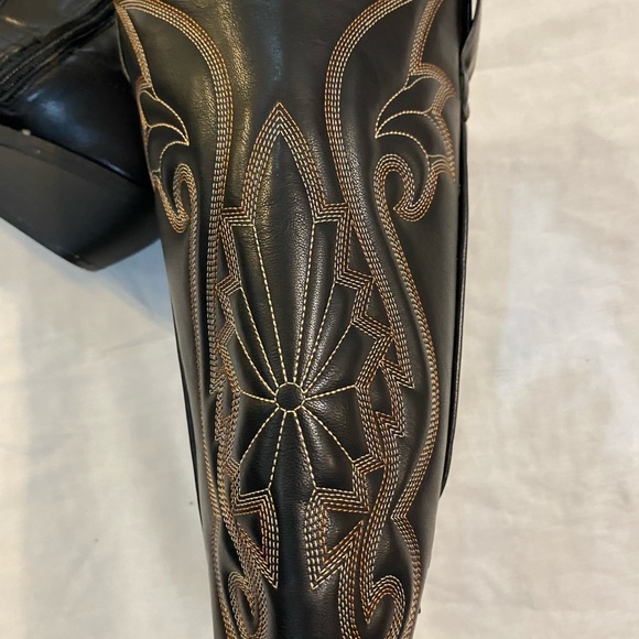 Wild Fable Black and Brown Heeled Boots - Picture 4 of 7